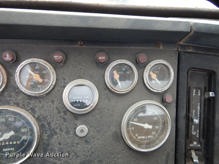 image for item DG6451 1985 Ford 9000 semi truck