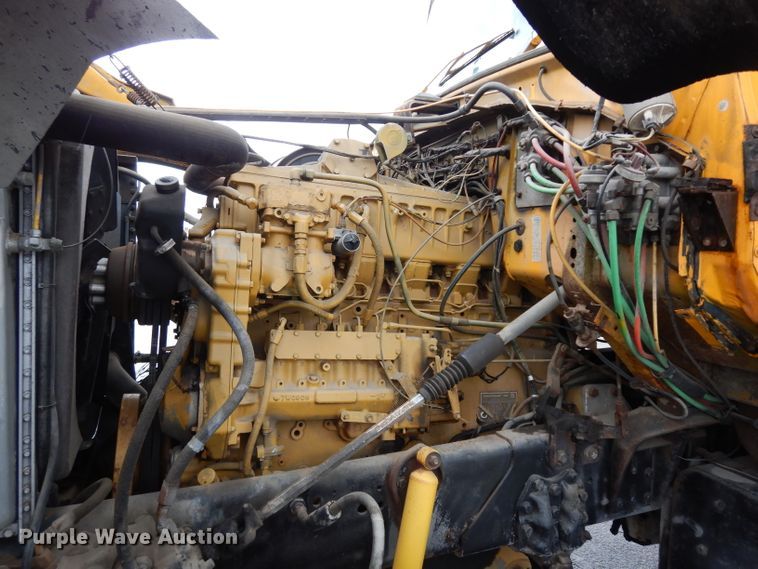 image for item DG6451 1985 Ford 9000 semi truck