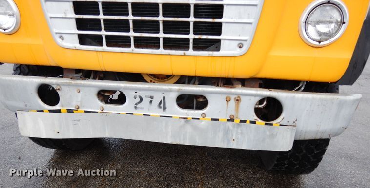 image for item DG6451 1985 Ford 9000 semi truck