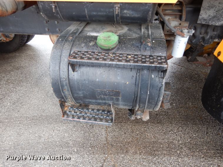 image for item DG6451 1985 Ford 9000 semi truck