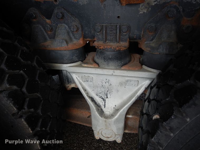 image for item DG6451 1985 Ford 9000 semi truck