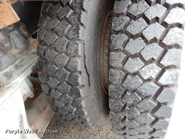 image for item DG6451 1985 Ford 9000 semi truck