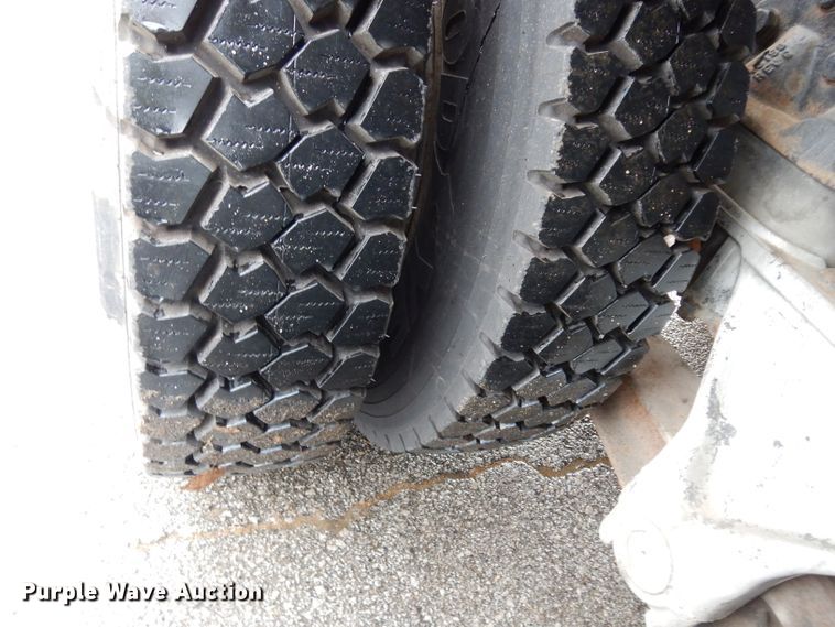 image for item DG6451 1985 Ford 9000 semi truck