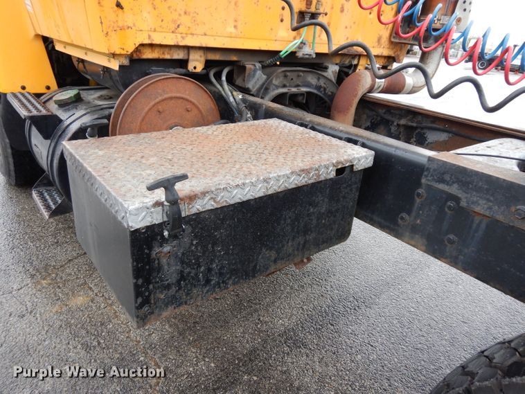 image for item DG6451 1985 Ford 9000 semi truck