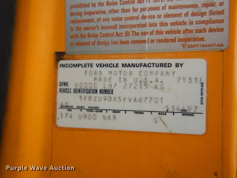 image for item DG6451 1985 Ford 9000 semi truck