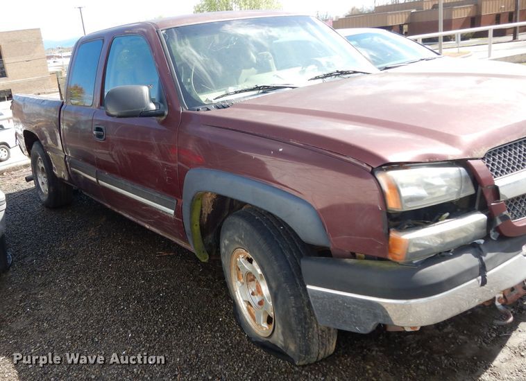 image for item DH2421 2003 Chevrolet Silverado 1500  Ext. Cab pickup truck