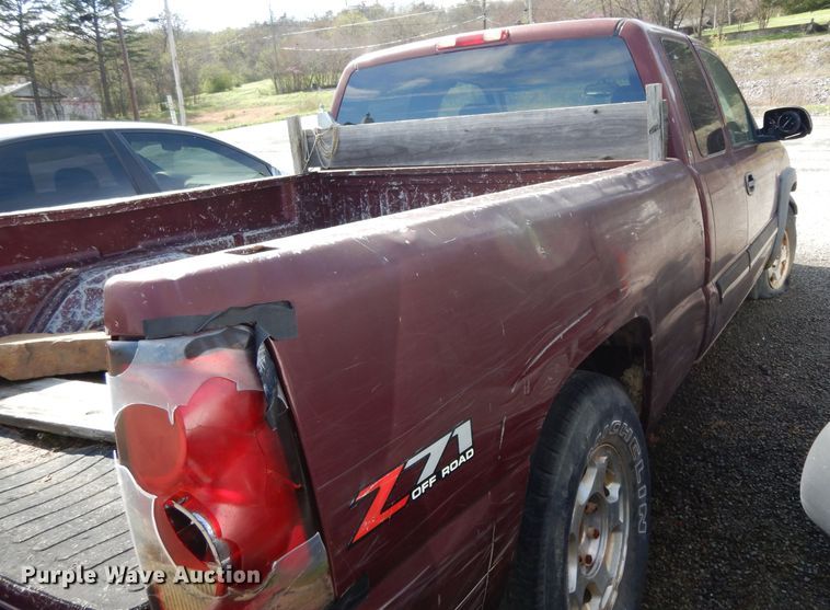 image for item DH2421 2003 Chevrolet Silverado 1500  Ext. Cab pickup truck