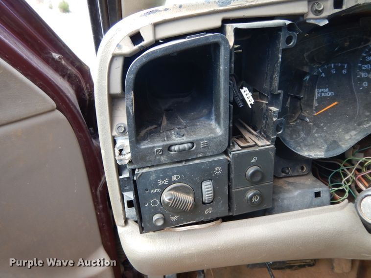 image for item DH2421 2003 Chevrolet Silverado 1500  Ext. Cab pickup truck