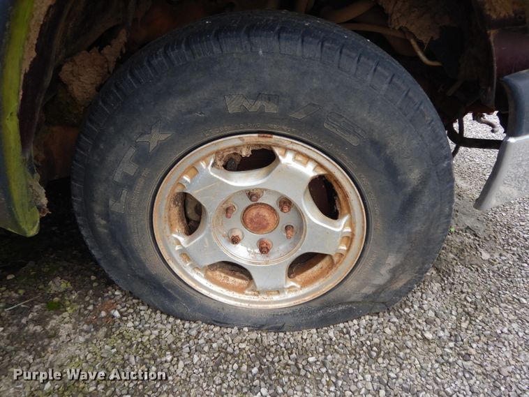 image for item DH2421 2003 Chevrolet Silverado 1500  Ext. Cab pickup truck