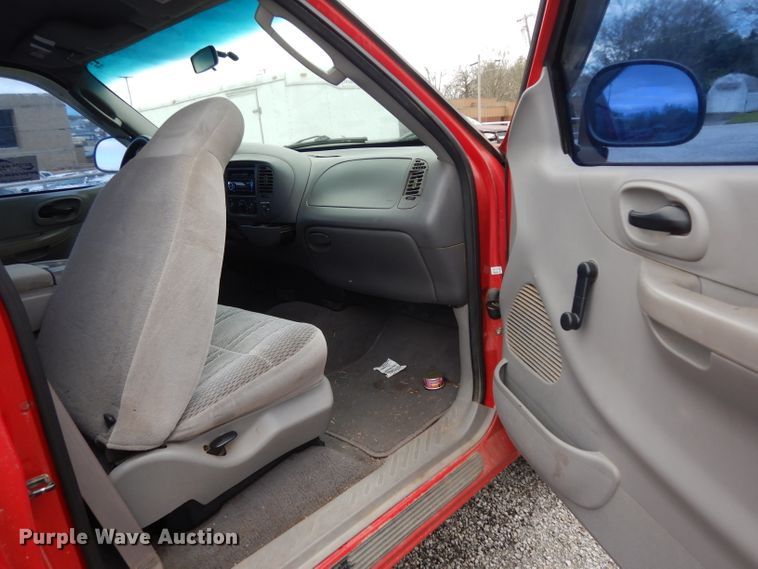 image for item DH2425 2002 Ford F150  pickup truck