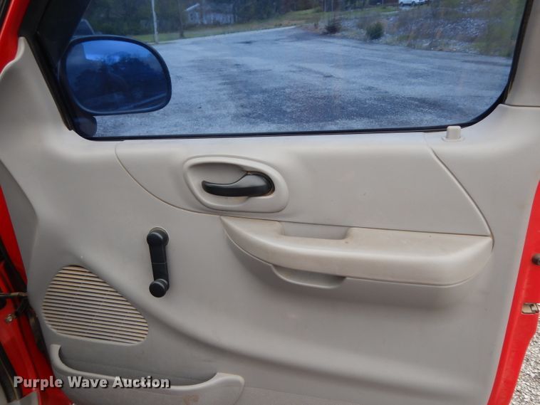 image for item DH2425 2002 Ford F150  pickup truck