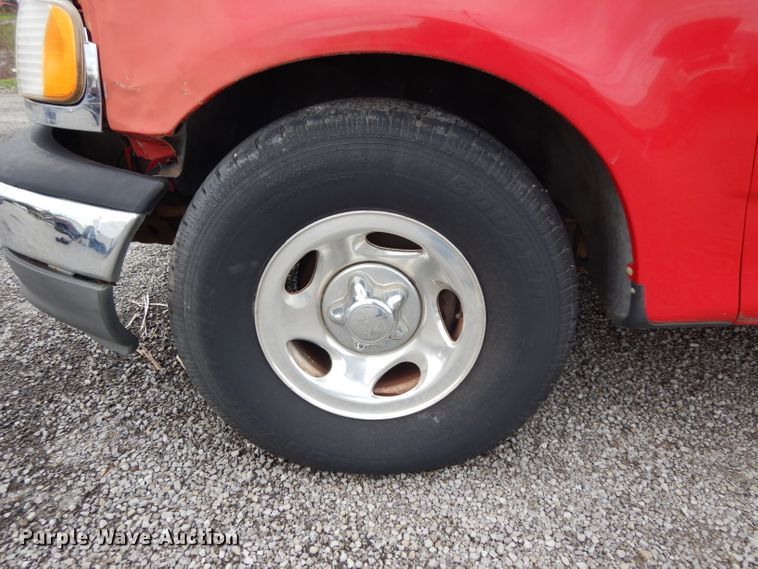 image for item DH2425 2002 Ford F150  pickup truck