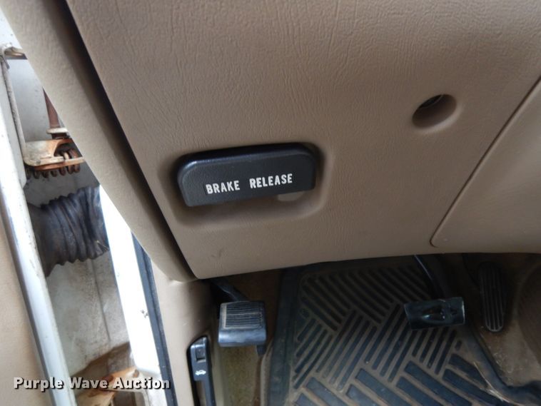 image for item DH2430 2001 Chevrolet Blazer  SUV