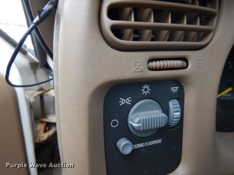 image for item DH2430 2001 Chevrolet Blazer  SUV