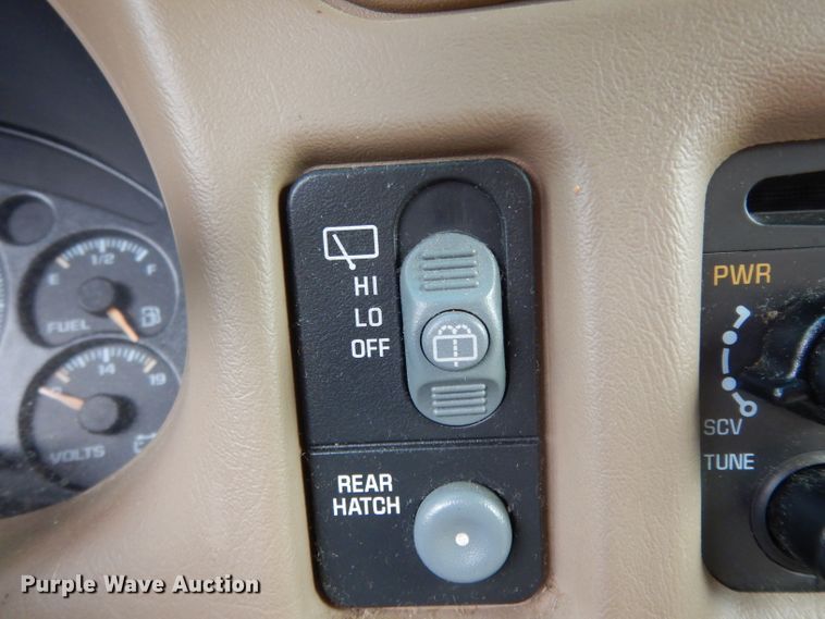 image for item DH2430 2001 Chevrolet Blazer  SUV