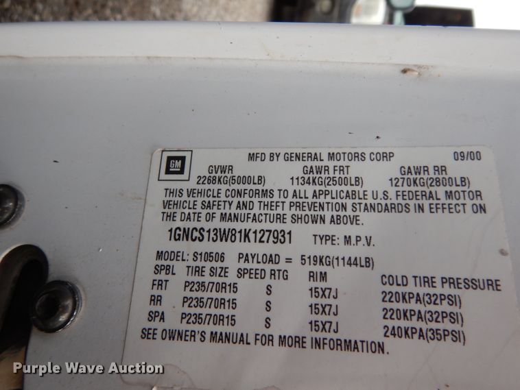 image for item DH2430 2001 Chevrolet Blazer  SUV