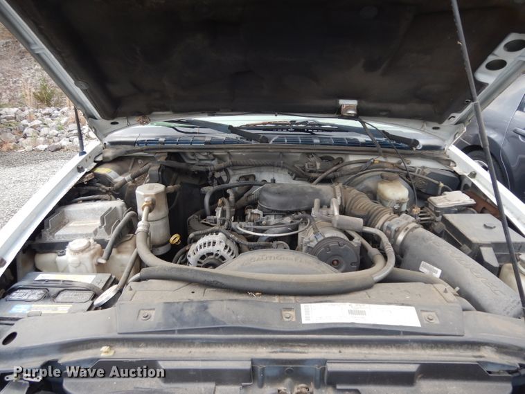 image for item DH2430 2001 Chevrolet Blazer  SUV