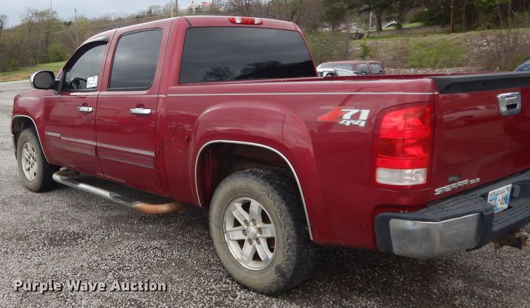 image for item DH2431 2007 GMC Sierra 1500  Z71 Crew Cab pickup truck