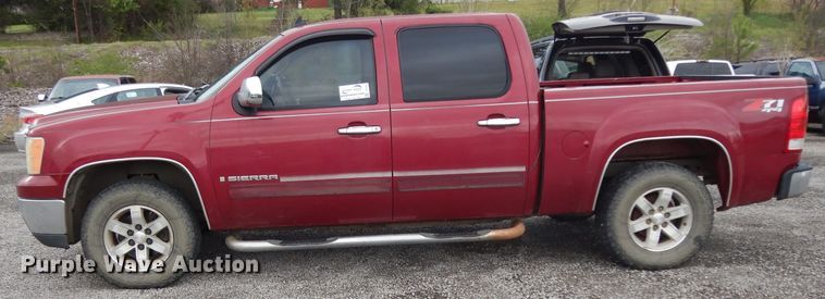 image for item DH2431 2007 GMC Sierra 1500  Z71 Crew Cab pickup truck