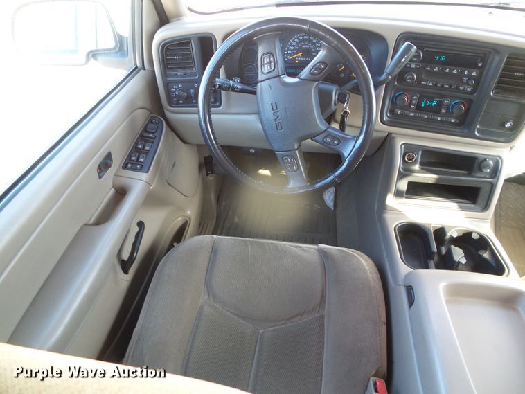 image for item DH4871 2006 GMC Yukon XL SUV