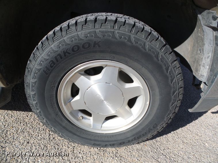 image for item DH4871 2006 GMC Yukon XL SUV