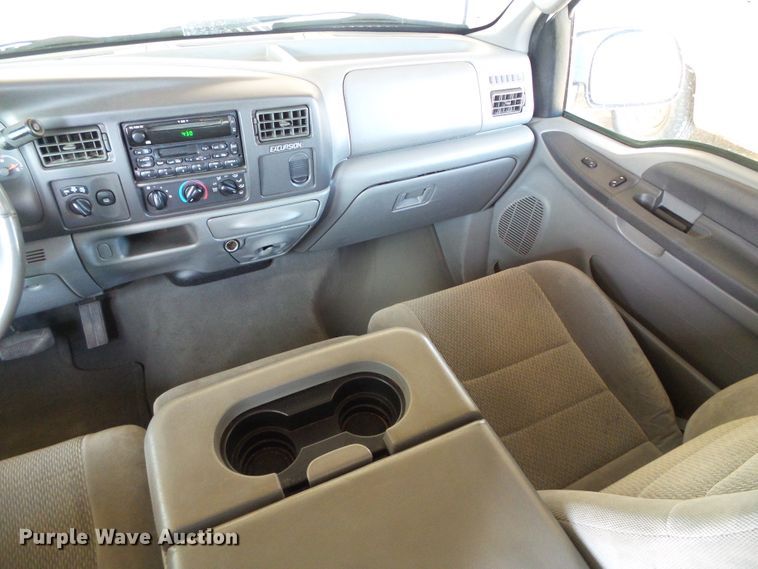 image for item DH4872 2002 Ford Excursion XLT SUV