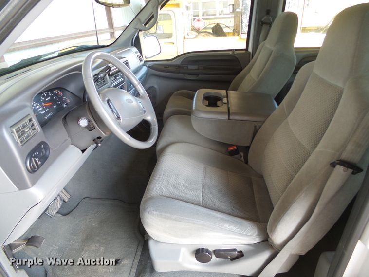 image for item DH4872 2002 Ford Excursion XLT SUV