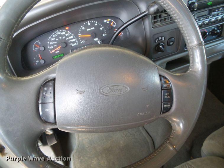 image for item DH4872 2002 Ford Excursion XLT SUV