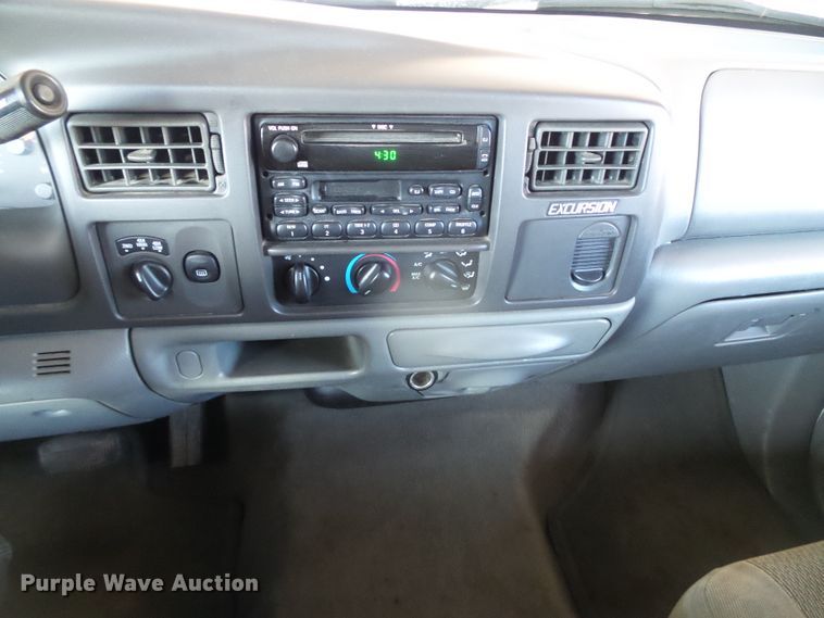 image for item DH4872 2002 Ford Excursion XLT SUV