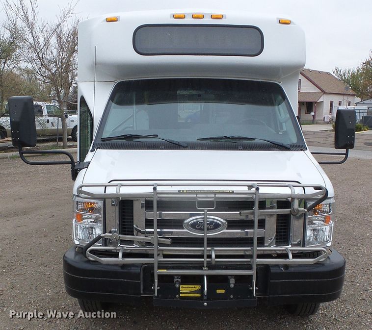 image for item DH4883 2012 Ford E450 Super Duty shuttle bus