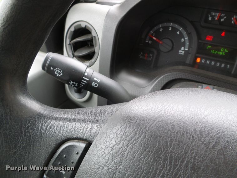 image for item DH4883 2012 Ford E450 Super Duty shuttle bus