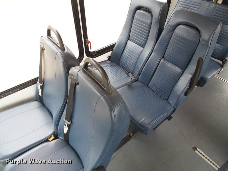 image for item DH4883 2012 Ford E450 Super Duty shuttle bus