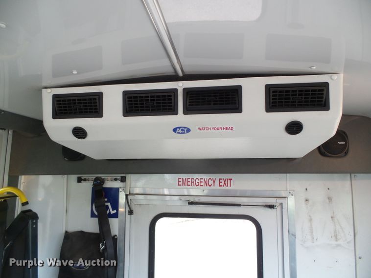 image for item DH4883 2012 Ford E450 Super Duty shuttle bus