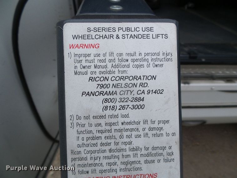 image for item DH4883 2012 Ford E450 Super Duty shuttle bus