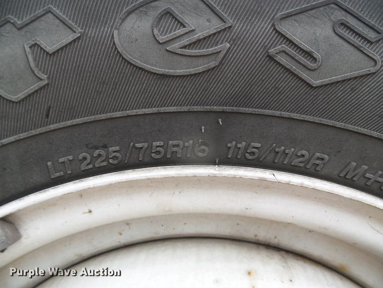 image for item DH4883 2012 Ford E450 Super Duty shuttle bus