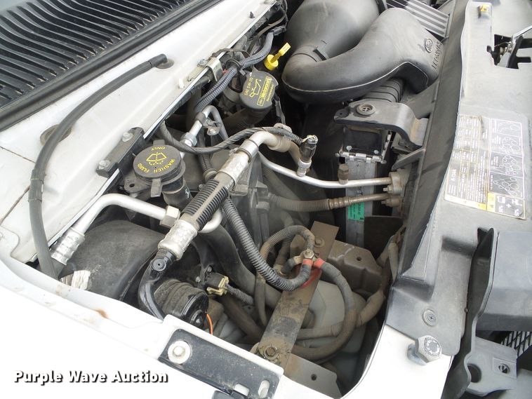 image for item DH4884 2010 Ford E450 Super Duty shuttle bus