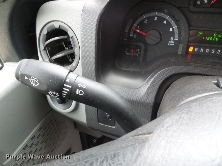 image for item DH4884 2010 Ford E450 Super Duty shuttle bus