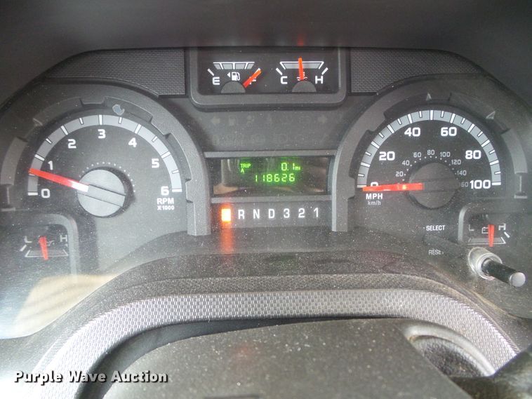 image for item DH4884 2010 Ford E450 Super Duty shuttle bus