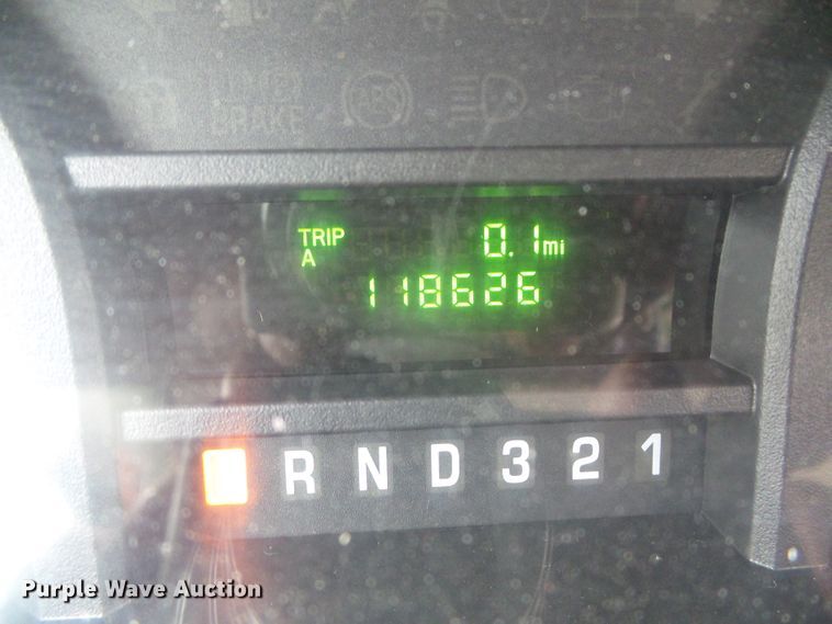 image for item DH4884 2010 Ford E450 Super Duty shuttle bus