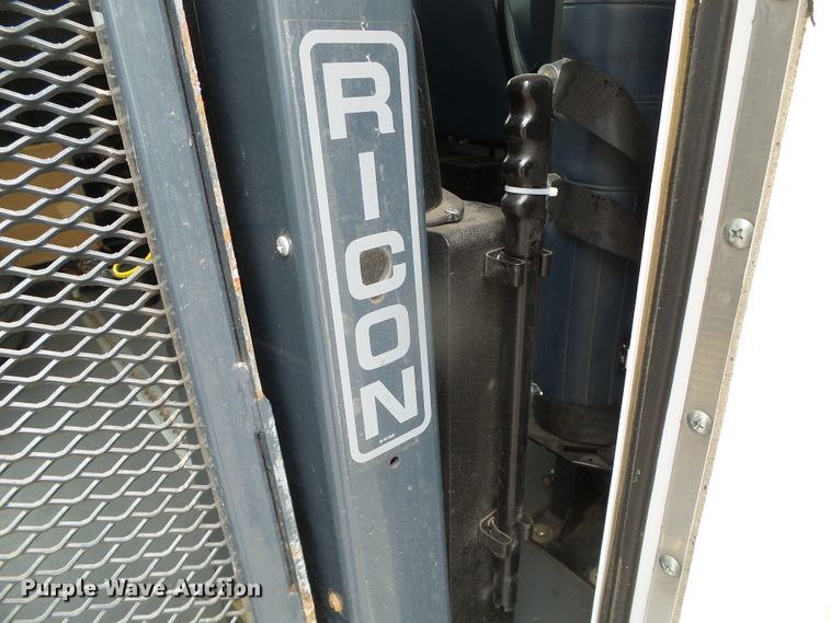 image for item DH4884 2010 Ford E450 Super Duty shuttle bus