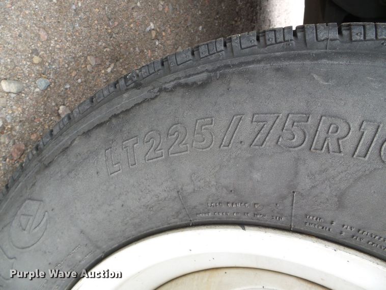 image for item DH4884 2010 Ford E450 Super Duty shuttle bus