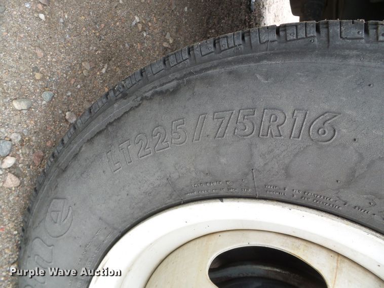 image for item DH4884 2010 Ford E450 Super Duty shuttle bus