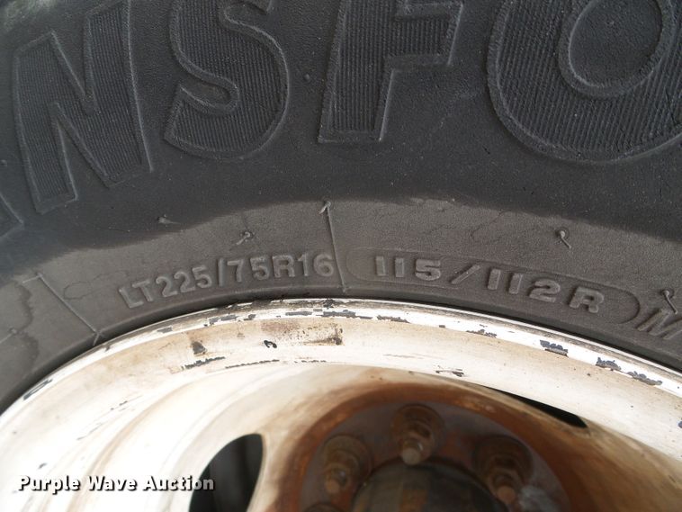 image for item DH4884 2010 Ford E450 Super Duty shuttle bus