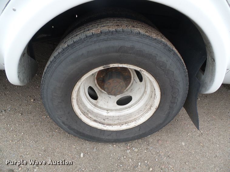 image for item DH4884 2010 Ford E450 Super Duty shuttle bus