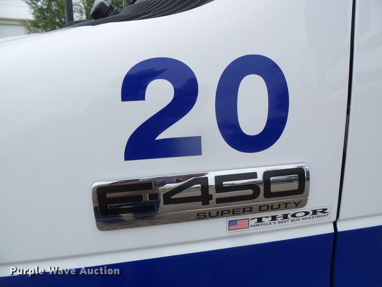 image for item DH4884 2010 Ford E450 Super Duty shuttle bus
