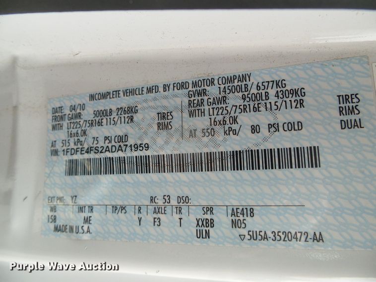 image for item DH4884 2010 Ford E450 Super Duty shuttle bus