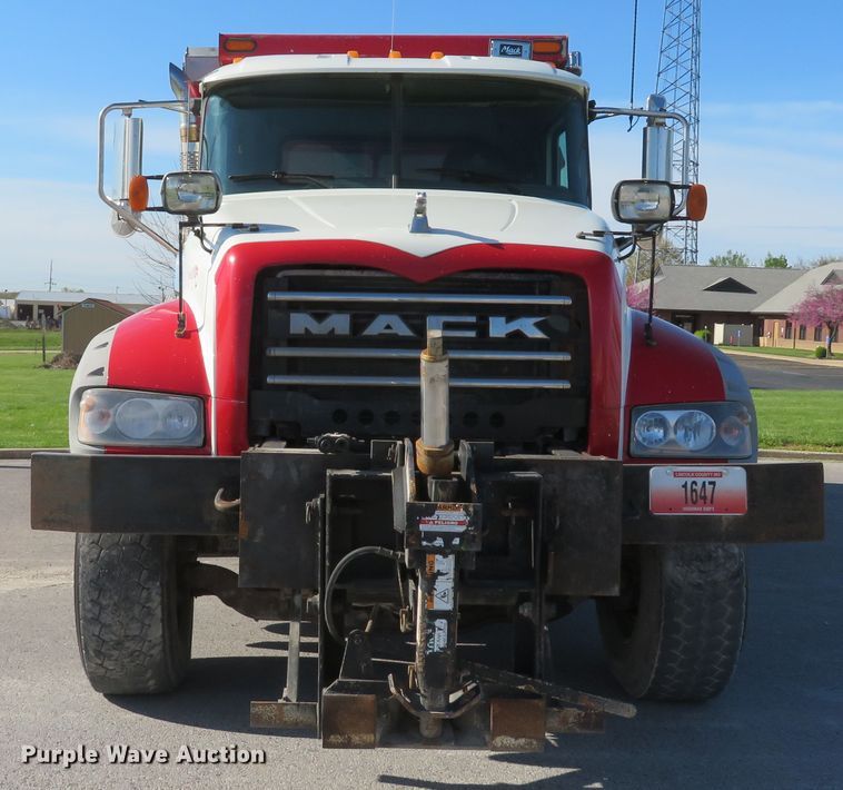 image for item DI2139 2011 Mack GU713 dump truck