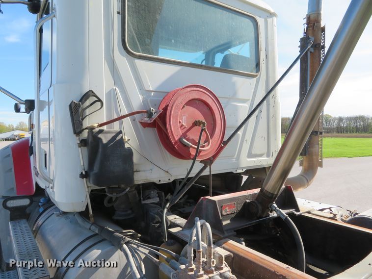 image for item DI2139 2011 Mack GU713 dump truck