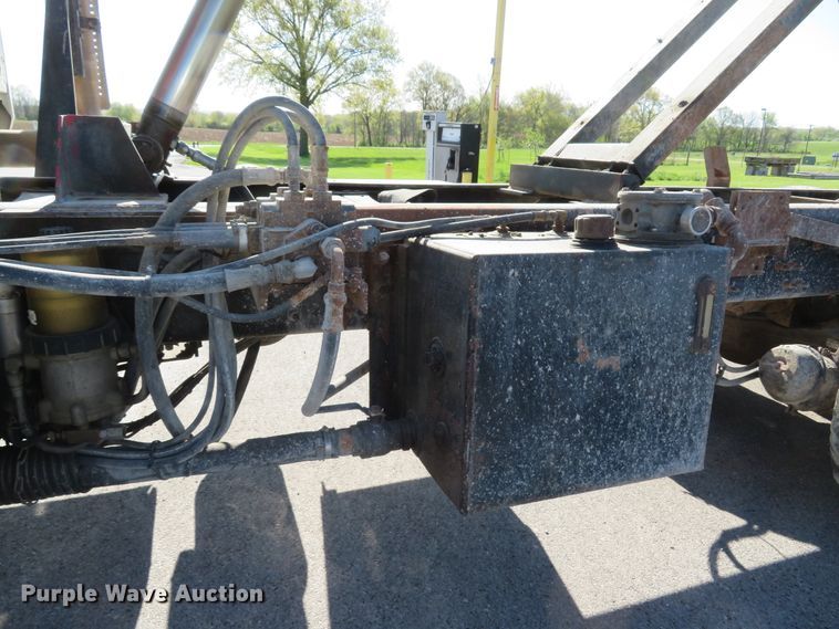 image for item DI2139 2011 Mack GU713 dump truck