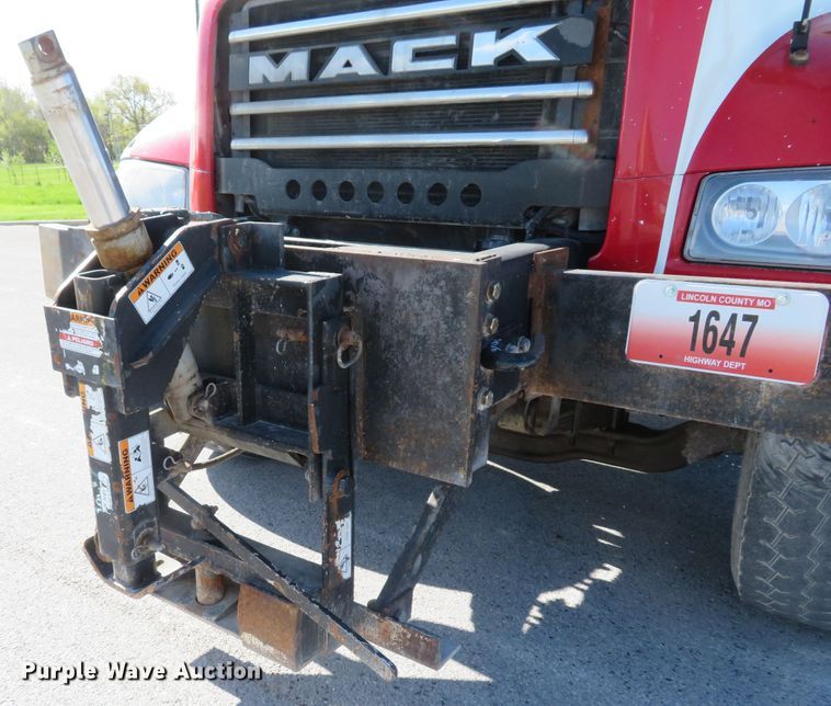 image for item DI2139 2011 Mack GU713 dump truck